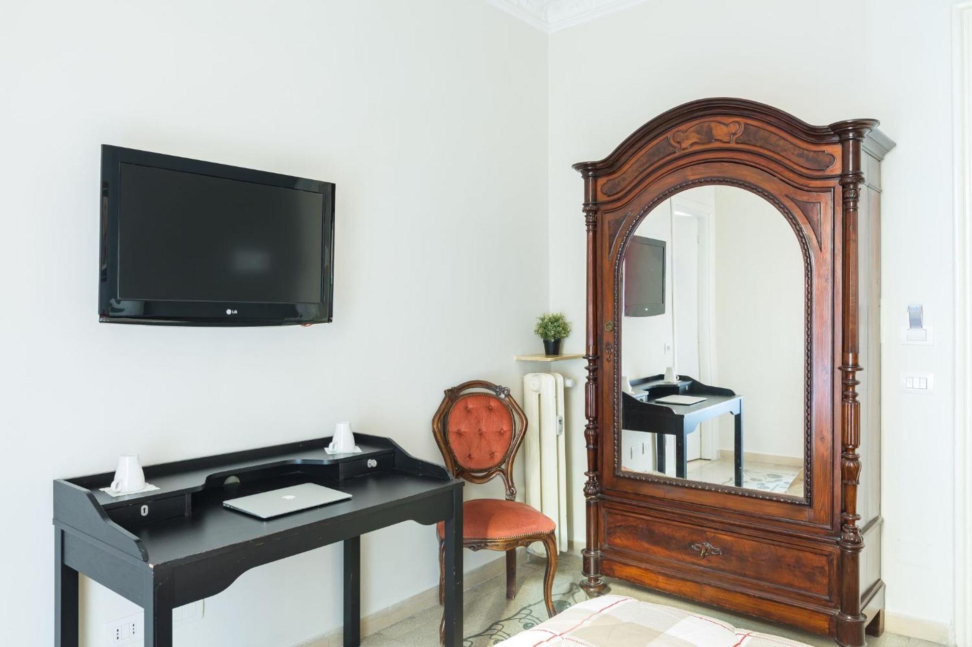 Calamatta Guest house